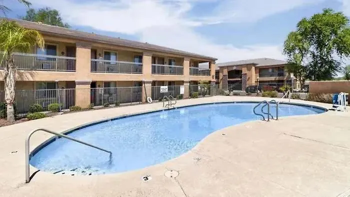 Tolleson Retreat With Pool Access *